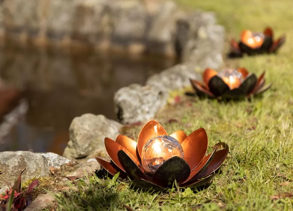 TP Leuchtdeko^Solar-Lotusblume Mit Crackleglaskugel Und Led-Beleuchtung Warmweis